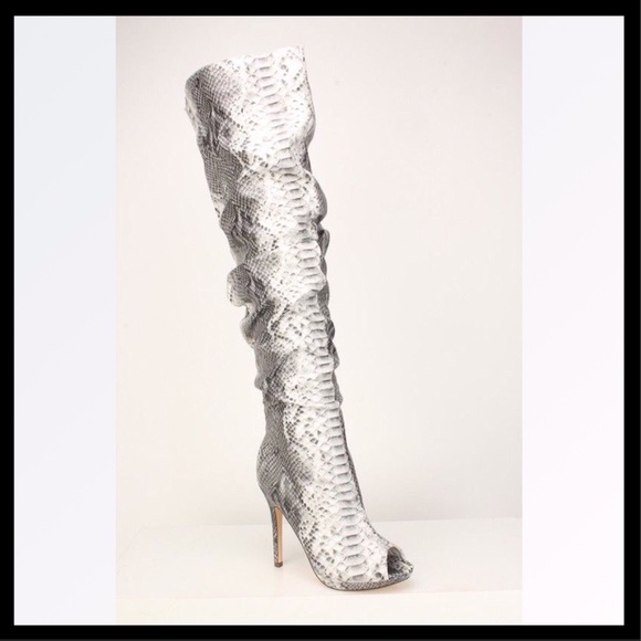 ❤️Size 8.5 Slouchy Thigh High Snake Print Boots - Picture 3 of 5